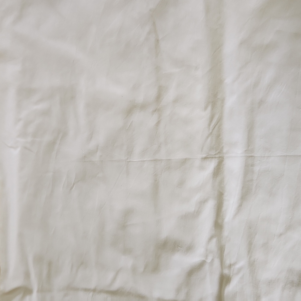 White flat sheet
